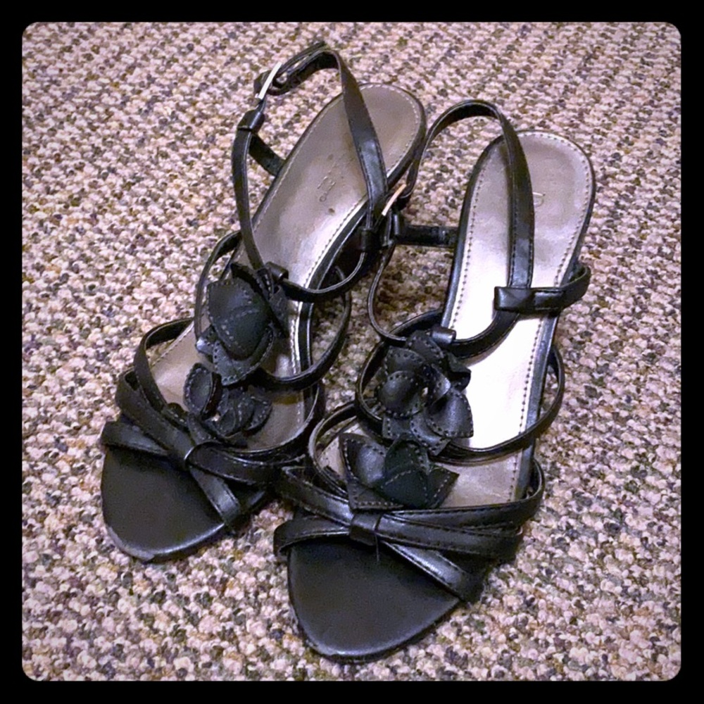 Black Lace Wedges
